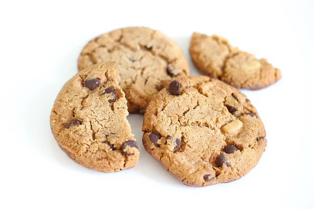 Photo of a few cookies. Food is a great addition to a DDD Event Storming. Attendees will praise you for it.